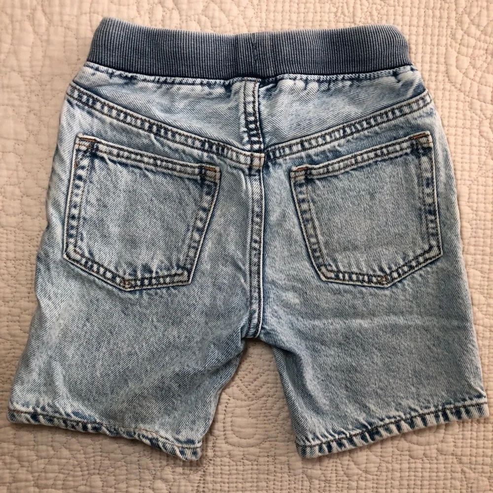 GAP Kids Light Blue Denim Shorts with Drawstring Size 5T